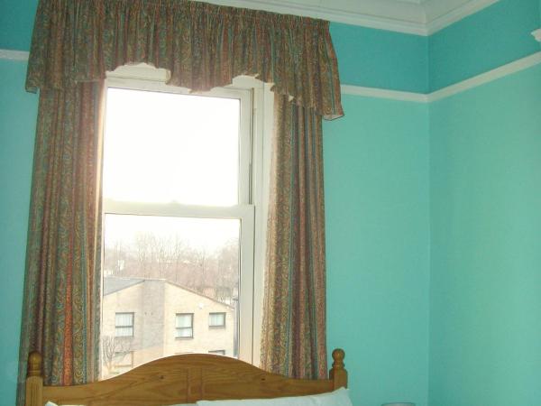 Twin Lions Hotel : photo 3 de la chambre chambre double avec salle de bains commune