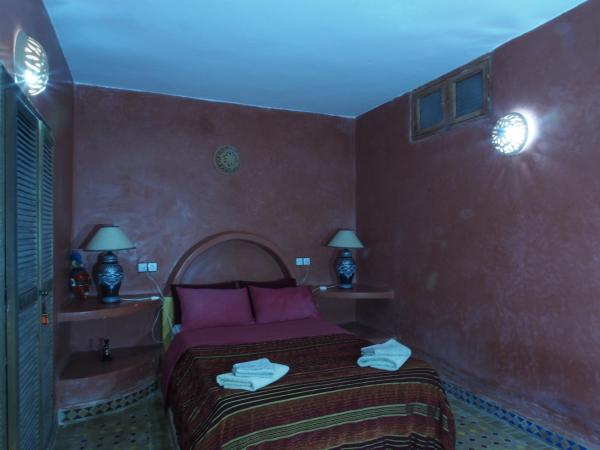 Villa Grenadine : photo 1 de la chambre chambre double avec salle de bains commune