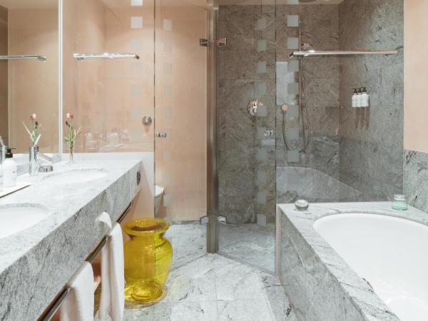 Tschuggen Grand Hotel - The Leading Hotels of the World : photo 1 de la chambre deluxe double room north facing