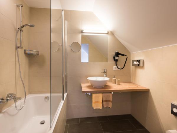 Hotel Restaurant Hirschen : photo 9 de la chambre chambre double ou lits jumeaux