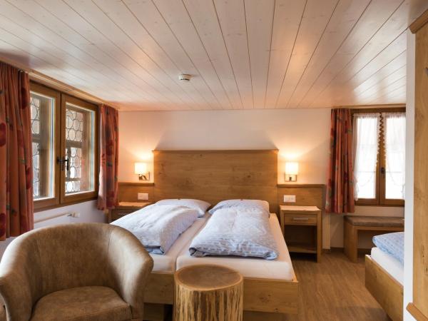 Hotel Restaurant Hirschen : photo 7 de la chambre chambre triple