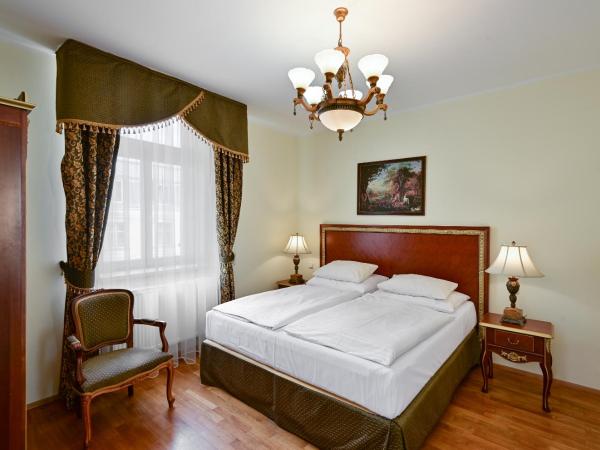 Residence Romanza : photo 2 de la chambre appartement familial avec balcon