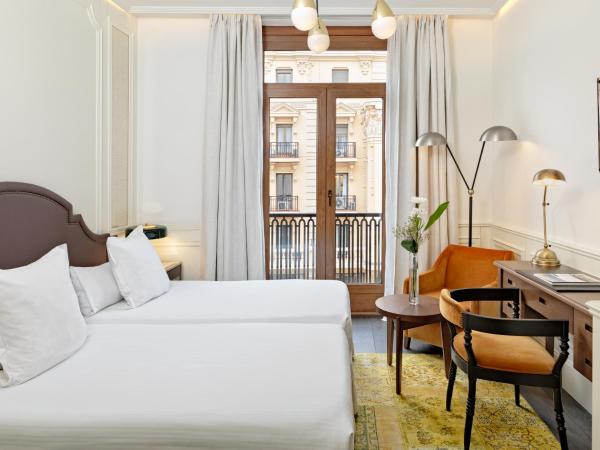 Boutique Hotel H10 Villa de la Reina : photo 4 de la chambre chambre double ou lits jumeaux classique – vue sur ville