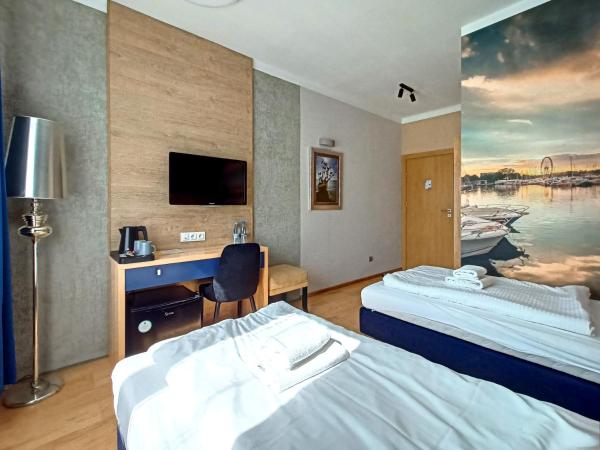 Kamienica Morska Gdynia : photo 2 de la chambre chambre double ou lits jumeaux