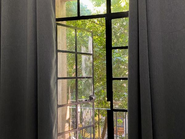 Hotel Amigo Suites : photo 5 de la chambre chambre familiale avec balcon