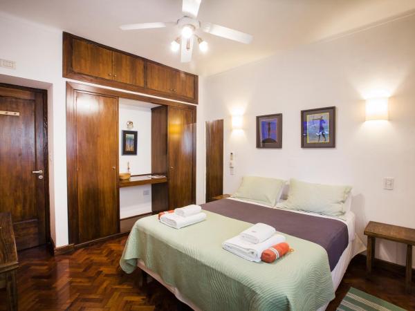 Posada de Rosas : photo 2 de la chambre chambre quadruple avec salle de bains privative