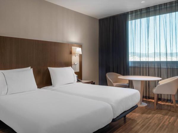 AC Hotel Barcelona Fórum by Marriott : photo 2 de la chambre chambre lits jumeaux - vue sur ville