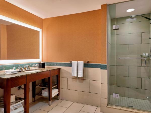 The Westin Nova Scotian : photo 3 de la chambre suite studio 1 lit king-size avec canapé-lit et baignoire spa - vue sur ville