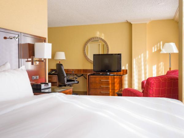 Houston Marriott West Loop by The Galleria : photo 1 de la chambre larger room - one king bed