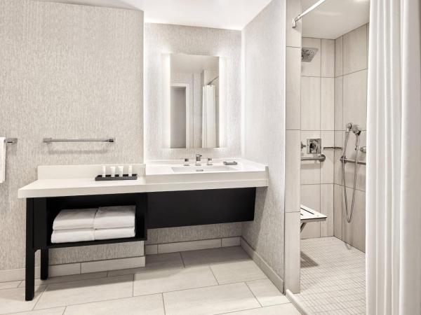 San Francisco Marriott Marquis Union Square : photo 2 de la chambre chambre lit king-size avec baignoire adaptée - pour personnes à mobilité réduite/malentendantes - vue sur ville