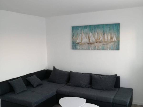 Apartments and rooms with parking space Crikvenica - 12305 : photo 3 de la chambre chambre double avec balcon - vue sur mer