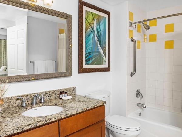 Marriott's Legends Edge at Bay Point : photo 8 de la chambre two-bedroom villa with two king beds, two sofa beds, balcony and resort view