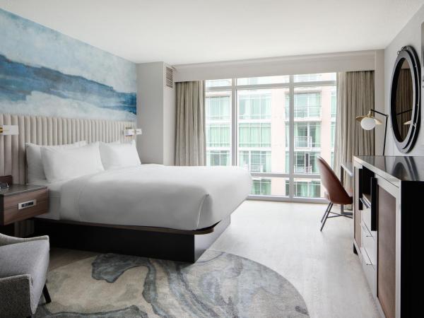 Seattle Marriott Waterfront : photo 1 de la chambre chambre lit king-size