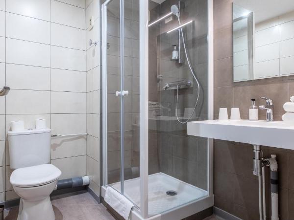 Dav'hotel Jaude : photo 2 de la chambre chambre double à l’arrière du bâtiment