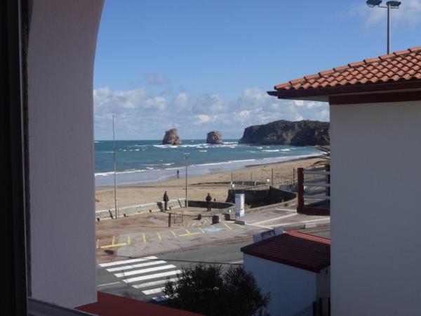 Hotel Uhainak : photo 2 de la chambre chambre familiale supérieure avec balcon