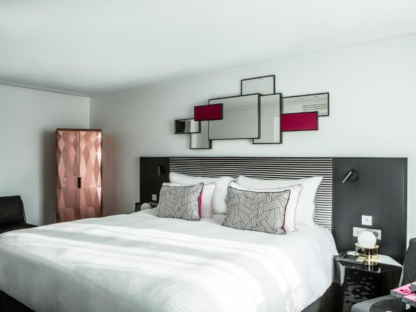 Fauchon l'Hôtel Paris : photo 3 de la chambre chambre double deluxe - vue sur tour eiffel