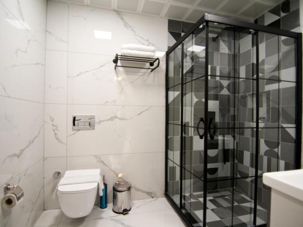 Paris Garden Hotel Istanbul : photo 4 de la chambre chambre double supérieure avec balcon