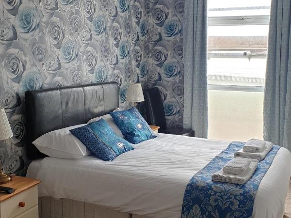 HOTEL242 : photo 2 de la chambre chambre double - vue sur mer