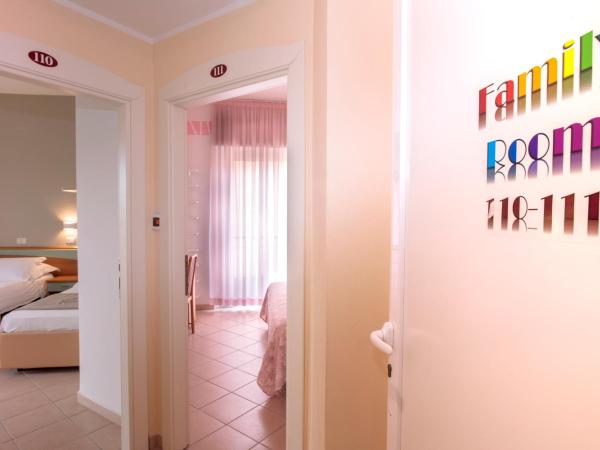 Hotel Holland : photo 1 de la chambre chambre familiale