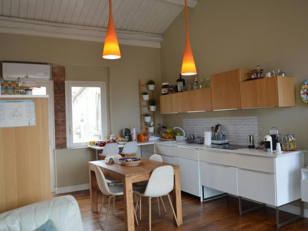 b&b le 4 leggende : photo 1 de la chambre chambre double deluxe avec balcon