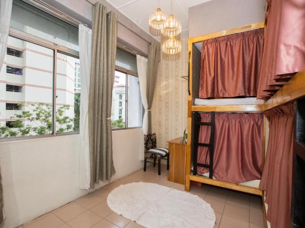 Escape Backpackers KK : photo 10 de la chambre lit dans un dortoir de 4 lits