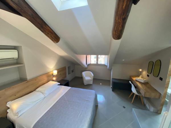 Artua'&Solferino : photo 5 de la chambre studio mansardé