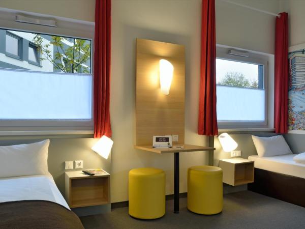 B&B Hotel Hamburg-Harburg : photo 3 de la chambre chambre lits jumeaux