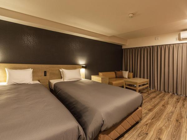 Sakura Terrace The Gallery : photo 2 de la chambre chambre lits jumeaux deluxe avec balcon - aile nord