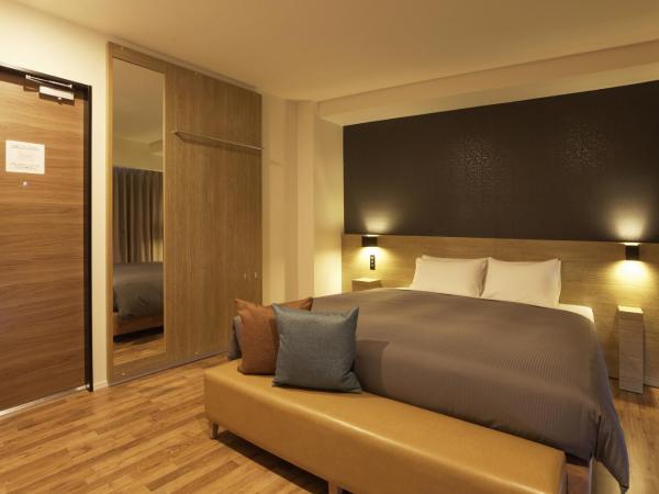 Sakura Terrace The Gallery : photo 5 de la chambre chambre lit king-size sur le toit avec balcon - aile nord