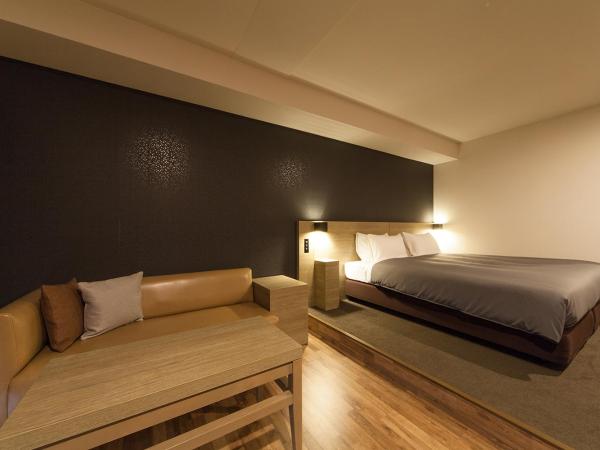 Sakura Terrace The Gallery : photo 1 de la chambre chambre lit king-size deluxe avec balcon - aile nord