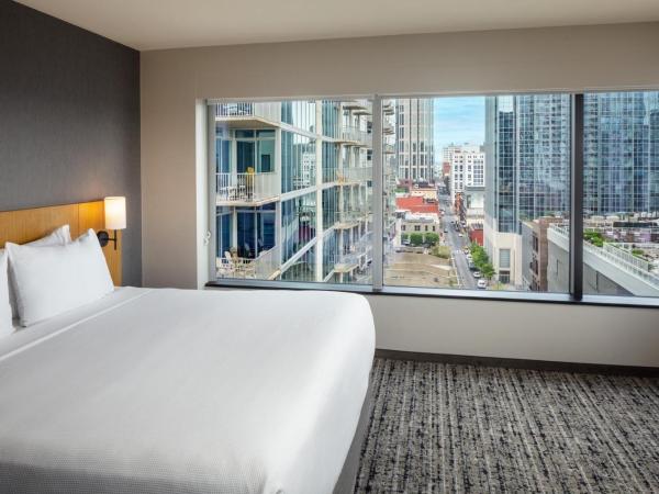 Hyatt Place Nashville Downtown : photo 1 de la chambre chambre lit king-size spéciale avec canapé-lit