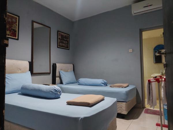 Pondok Seruni Kemanggisan Jakarta : photo 6 de la chambre chambre lits jumeaux standard