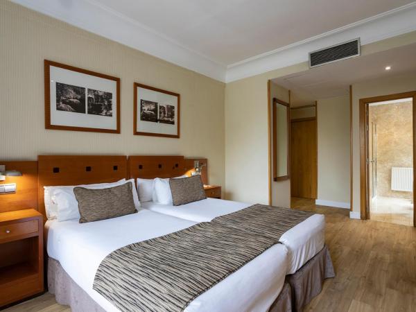 Petit Palace Arturo Soria Alcalá : photo 8 de la chambre chambre quadruple (4 adultes)