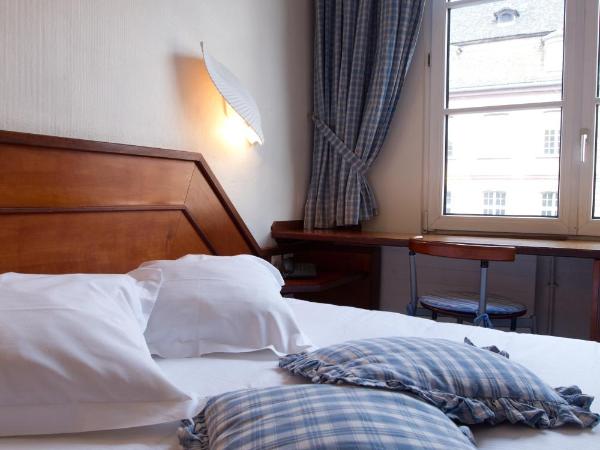 Hotel Suisse : photo 5 de la chambre chambre double cosy - vue sur cathédrale