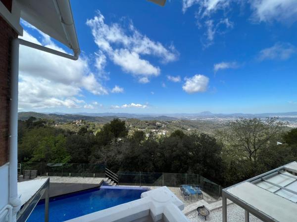 Aya House : photo 6 de la chambre chambre triple avec salle de bains privative