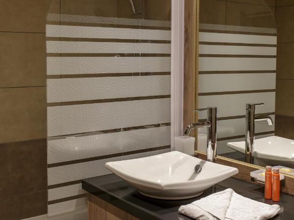 CGH Résidences & Spas Le Napoléon - 5-star boutique residence dec 24 : photo 1 de la chambre appartement 2 chambres avec balcon et accès au spa (6 adultes)