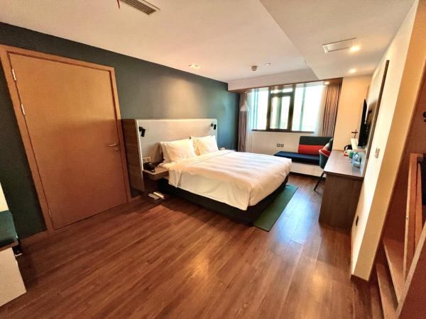 Holiday Inn Express Qingdao City Center, an IHG Hotel : photo 2 de la chambre chambre lit king-size standard - accessible aux personnes à mobilité réduite