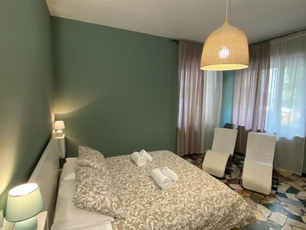 Delle Rose Rooms : photo 4 de la chambre chambre double avec salle de bains privative