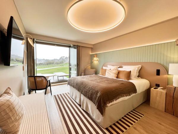 Emeria Dinard Thalasso Spa : photo 2 de la chambre chambre double classique - vue partielle sur la mer - rez-de-jardin