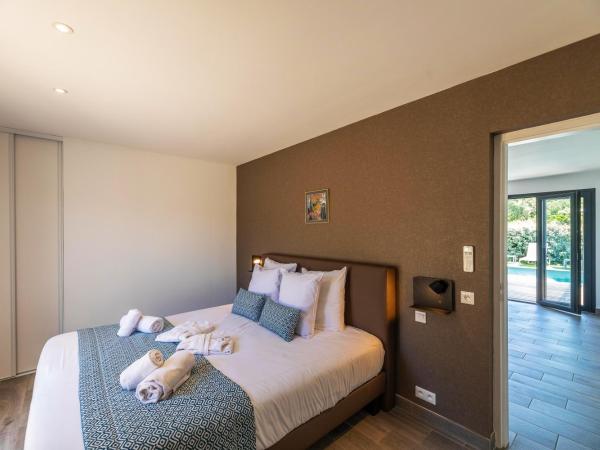 Résidence Pierre & Vacances Premium Les Terrasses d'Arsella : photo 8 de la chambre maison 3 chambres avec climatisation, piscine privée de 7 mètres et jardin (6 adultes)