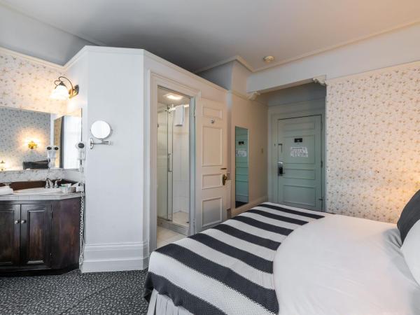 Le Chateau de Pierre : photo 2 de la chambre chambre lit king-size supérieure