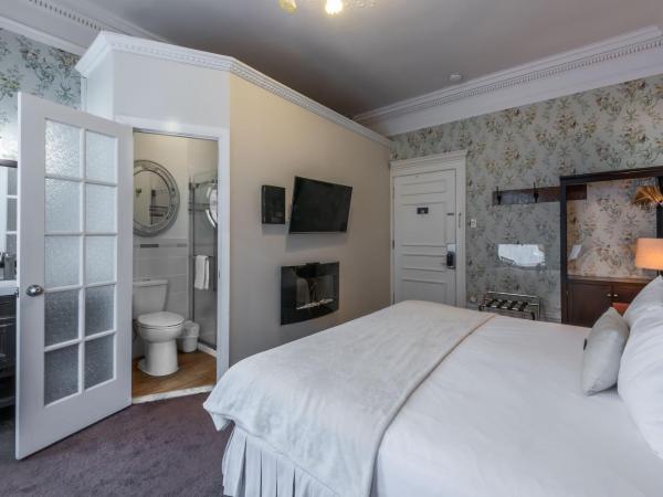 Le Chateau de Pierre : photo 9 de la chambre chambre lit king-size supérieure