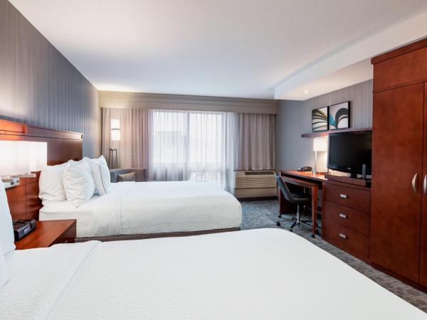 Courtyard by Marriott Edmonton West : photo 1 de la chambre chambre avec 2 grands lits queen-size 