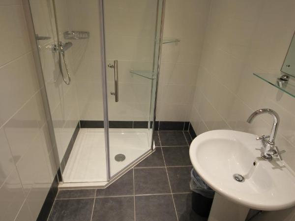 Dolphins Hotel : photo 4 de la chambre chambre quadruple