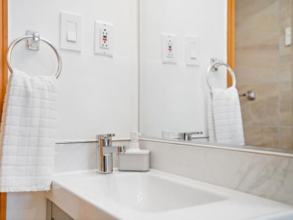 Accueil Chez Francois : photo 6 de la chambre chambre double ou lits jumeaux deluxe avec balcon