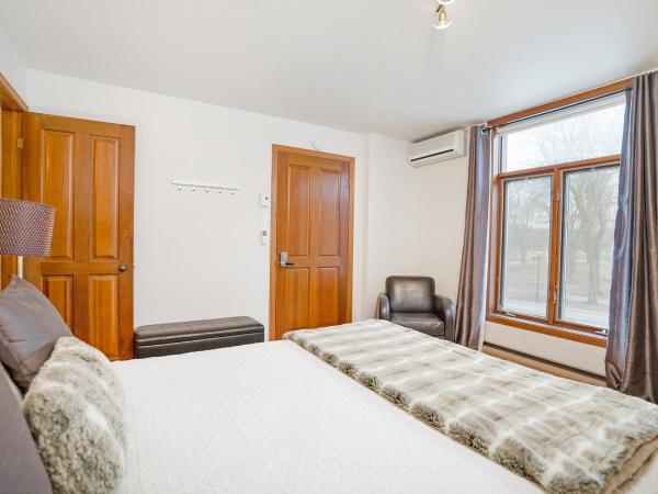 Accueil Chez Francois : photo 8 de la chambre chambre double - vue sur jardin