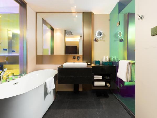 Wingate By Wyndham Wuhan Optics Valley : photo 4 de la chambre chambre lit king-size deluxe - non-fumeurs