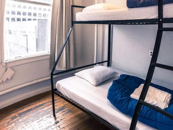 The Cambie Hostel Seymour : photo 2 de la chambre chambre privée avec salle de bains commune