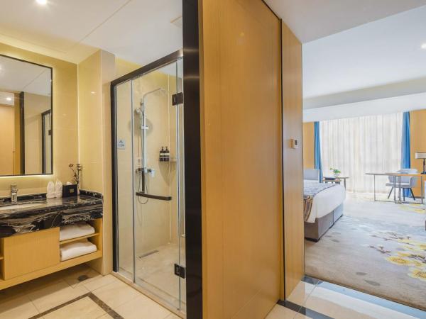 United Kingson HoteL : photo 4 de la chambre chambre lit king-size exécutive