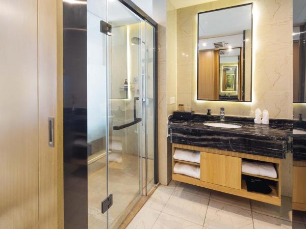 United Kingson HoteL : photo 3 de la chambre chambre lits jumeaux deluxe